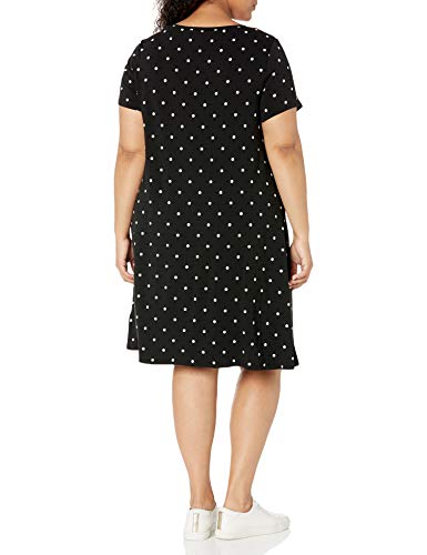 Amazon Essentials Women's Plus Size Short-Sleeve Scoopneck Swing Dress, Black Dot, 2X